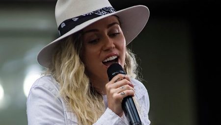 Miley Cyrus Kimdir? Boyu, Kilosu, Göz Rengi, Vücut Ölçüleri