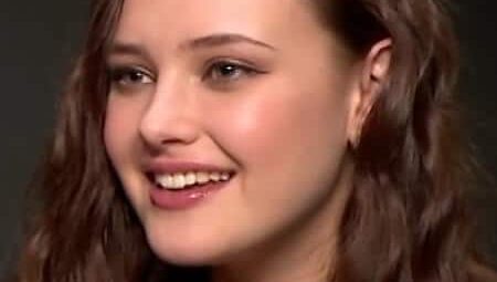 Katherine Langford Boyu, Kilosu, Göz Rengi, Vücut Ölçüleri